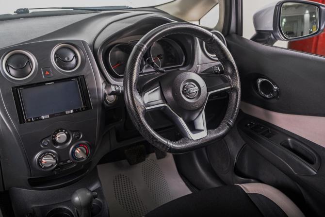 Nissan Note II Рестайлинг с пробегом 2017 года, цена 929 000 рублей, 190000 км, хэтчбек, Автокод Объявления