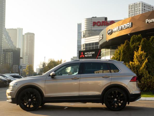 Volkswagen Tiguan II с пробегом 2018 года, цена 3 318 000 рублей, 84265 км, внедорожник, Автокод Объявления