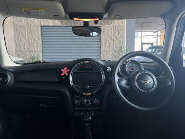 Mini Hatch III (F55/F56) с пробегом 2016 года, цена 1 400 000 рублей, 82000 км, хэтчбек, Автокод Объявления