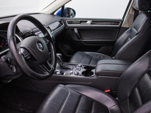 Volkswagen Touareg II Рестайлинг с пробегом 2015 года, цена 2 370 000 рублей, 239349 км, внедорожник, Автокод Объявления