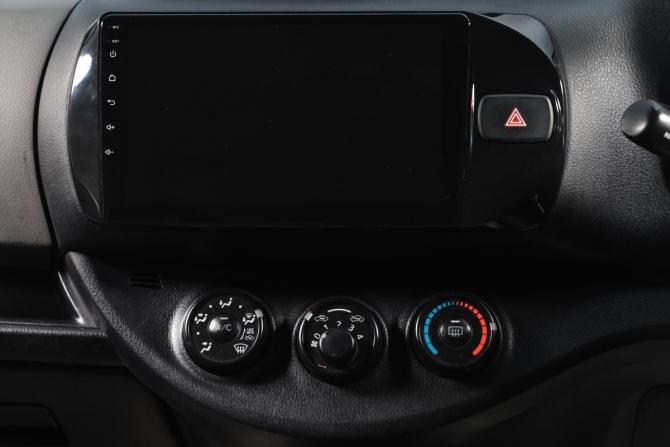 Toyota Vitz III (XP130) с пробегом 2016 года, цена 999 000 рублей, 69200 км, хэтчбек, Автокод Объявления