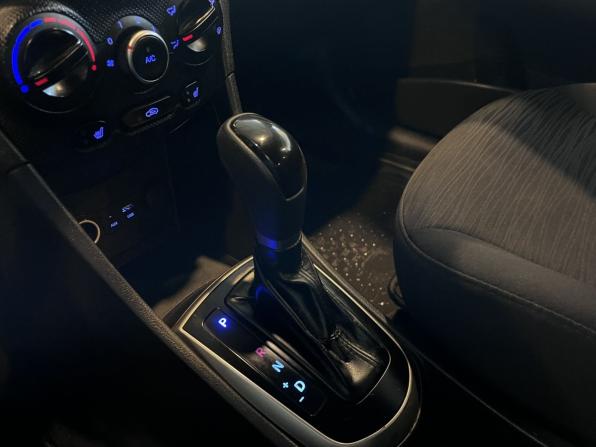 Hyundai Solaris I Рестайлинг с пробегом 2015 года, цена 1 015 000 рублей, 157900 км, седан, Автокод Объявления