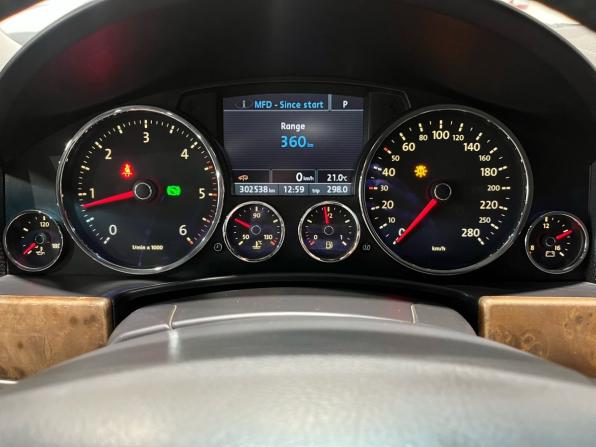 Volkswagen Touareg I Рестайлинг с пробегом 2008 года, цена 1 150 000 рублей, 302538 км, внедорожник, Автокод Объявления