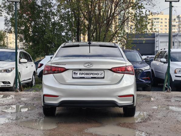 Hyundai Solaris II с пробегом 2018 года, цена 1 099 000 рублей, 92827 км, седан, Автокод Объявления