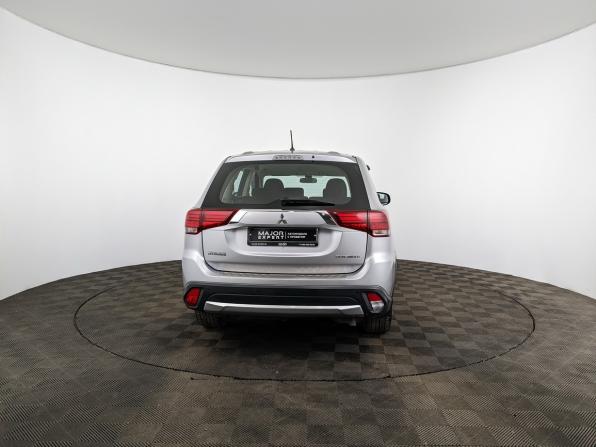 Mitsubishi Outlander III Рестайлинг 2 с пробегом 2016 года, цена 1 830 000 рублей, 90640 км, внедорожник, Автокод Объявления