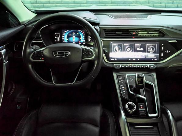 Geely Atlas Pro с пробегом 2023 года, цена 2 315 000 рублей, 36747 км, внедорожник, Автокод Объявления