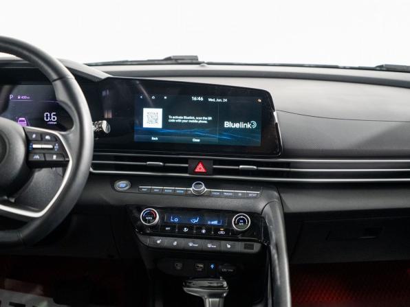 Hyundai Elantra VII (CN7) Рестайлинг с пробегом 2023 года, цена 1 950 500 рублей, 56078 км, седан, Автокод Объявления