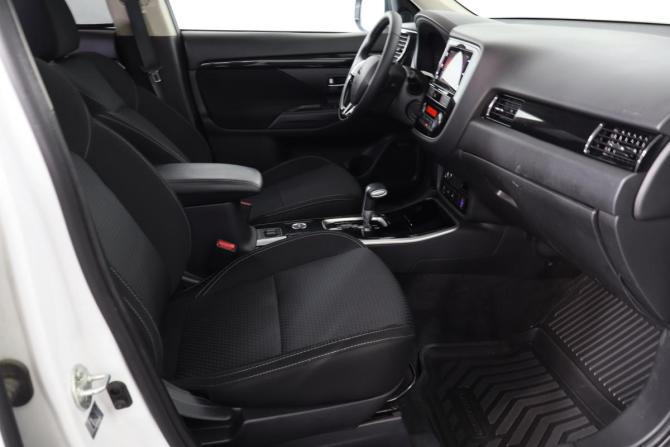 Mitsubishi Outlander III Рестайлинг 3 с пробегом 2018 года, цена 1 929 000 рублей, 109000 км, внедорожник, Автокод Объявления