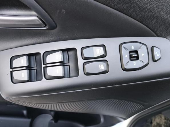 Hyundai ix35 I Рестайлинг с пробегом 2013 года, цена 987 000 рублей, 212820 км, внедорожник, Автокод Объявления