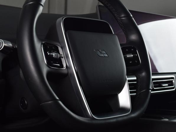 Li Auto (Lixiang) L7 I с пробегом 2024 года, цена 6 999 995 рублей, 25095 км, внедорожник, Автокод Объявления