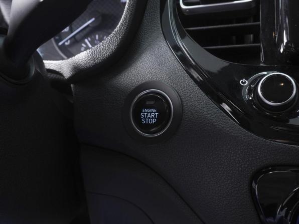 Hyundai Solaris II Рестайлинг с пробегом 2022 года, цена 1 879 000 рублей, 48633 км, седан, Автокод Объявления