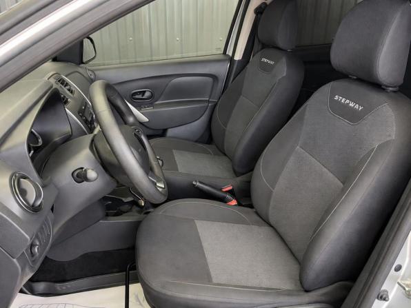 Renault Sandero II Рестайлинг с пробегом 2019 года, цена 1 197 000 рублей, 34434 км, хэтчбек, Автокод Объявления