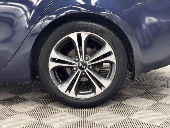 Kia Cerato III с пробегом 2015 года, цена 1 070 000 рублей, 192690 км, седан, Автокод Объявления