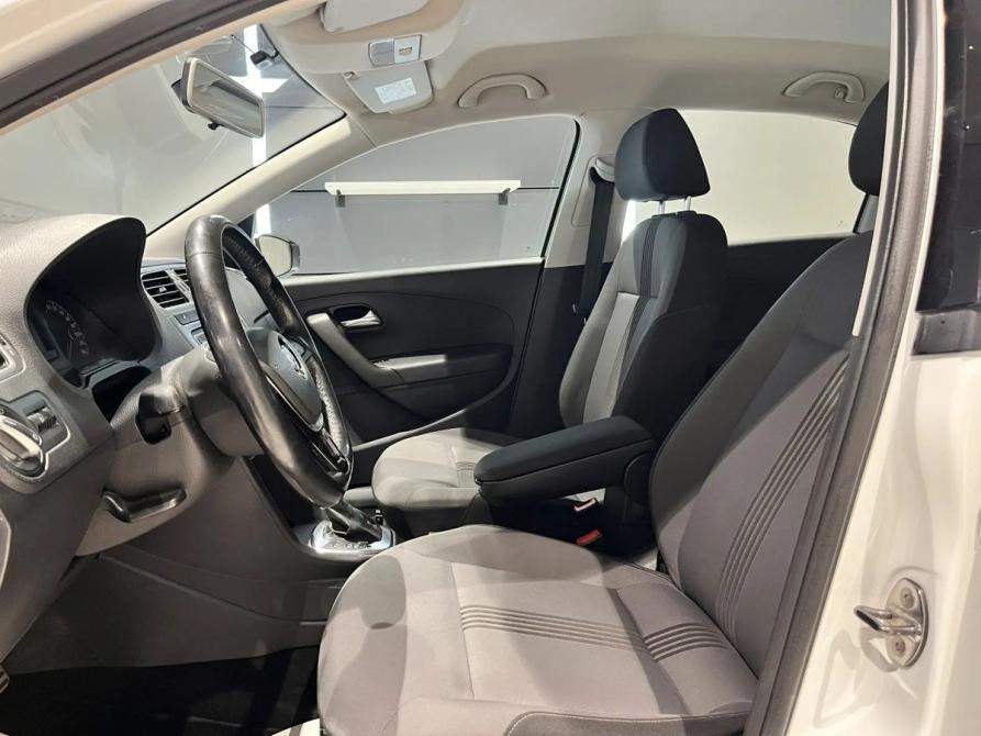 Volkswagen Polo V Рестайлинг Новосибирск  - изображение 17