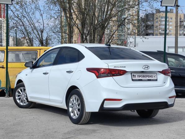 Hyundai Solaris II с пробегом 2020 года, цена 1 649 000 рублей, 61000 км, седан, Автокод Объявления