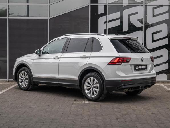 Volkswagen Tiguan II с пробегом 2018 года, цена 2 720 000 рублей, 62442 км, внедорожник, Автокод Объявления