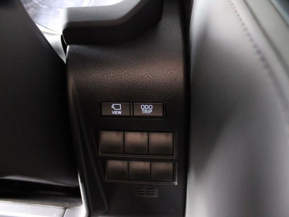 Toyota Land Cruiser 300 Series с пробегом 2021 года, цена 10 700 000 рублей, 70000 км, внедорожник, Автокод Объявления