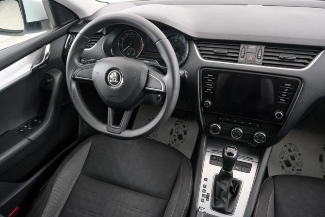 Skoda Octavia III (A7) Рестайлинг с пробегом 2019 года, цена 1 429 000 рублей, 129000 км, лифтбек, Автокод Объявления