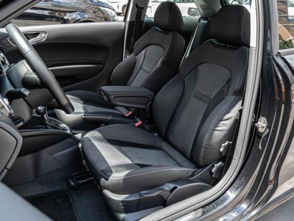 Audi A1 I (8X) с пробегом 2011 года, цена 925 000 рублей, 221926 км, хэтчбек, Автокод Объявления
