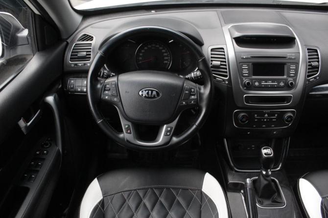 Kia Sorento II Рестайлинг с пробегом 2018 года, цена 2 395 000 рублей, 107842 км, внедорожник, Автокод Объявления