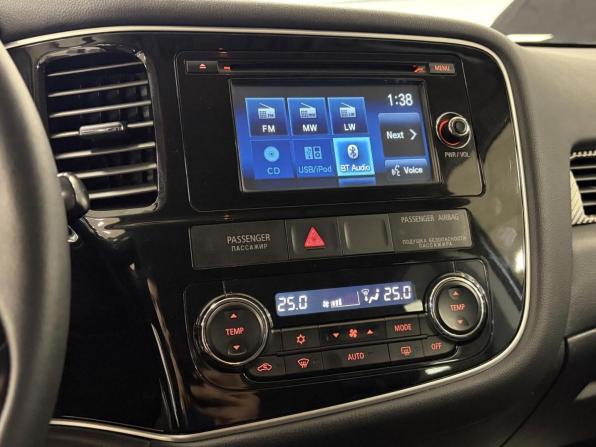 Mitsubishi Outlander III Рестайлинг 2 с пробегом 2015 года, цена 1 369 000 рублей, 110545 км, внедорожник, Автокод Объявления