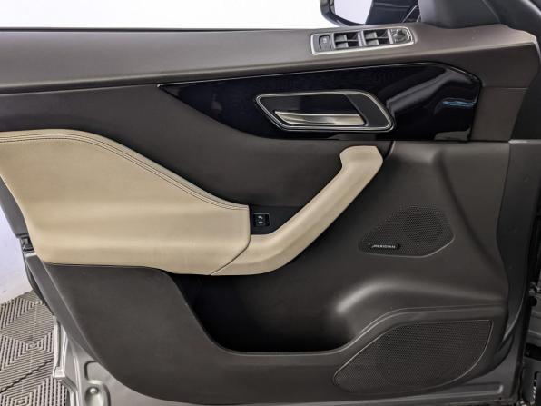 Jaguar F-Pace I с пробегом 2019 года, цена 3 399 000 рублей, 94499 км, внедорожник, Автокод Объявления