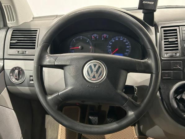 Volkswagen Multivan T5 с пробегом 2004 года, цена 1 149 000 рублей, 518998 км, минивэн, Автокод Объявления