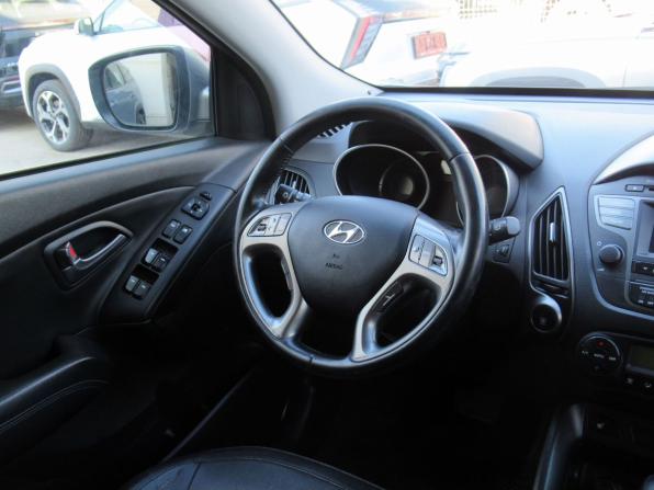 Hyundai ix35 I Рестайлинг с пробегом 2013 года, цена 1 220 000 рублей, 237003 км, внедорожник, Автокод Объявления