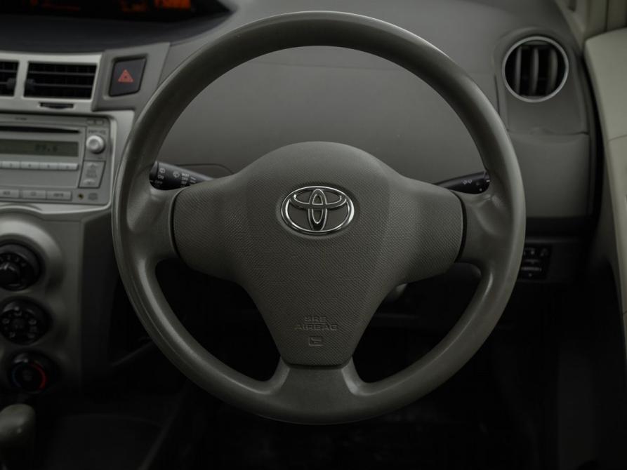 Toyota Vitz II (XP90) Тюмень  - изображение 7