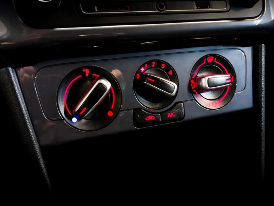 Volkswagen Polo V Рестайлинг Санкт-Петербург  - изображение 25