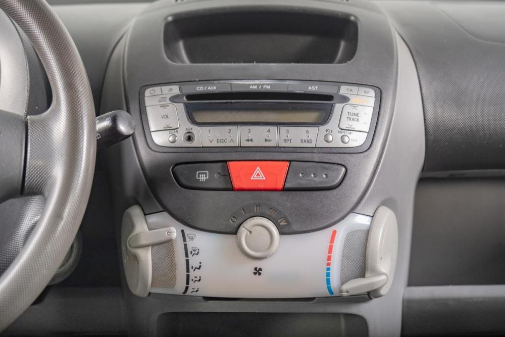 Peugeot 107 I Томск  - изображение 14
