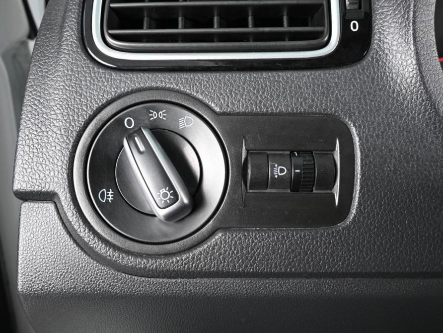 Volkswagen Polo V Рестайлинг Ростов-на-Дону  - изображение 15