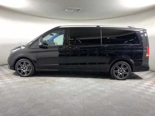 Mercedes-Benz V-Класс III (W447) Рестайлинг с пробегом 2022 года, цена 14 500 000 рублей, 43 км, минивэн, Автокод Объявления