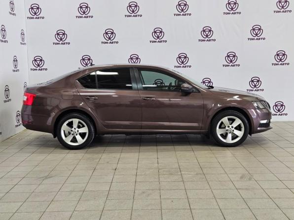Skoda Octavia III (A7) Рестайлинг с пробегом 2018 года, цена 1 592 000 рублей, 209435 км, лифтбек, Автокод Объявления