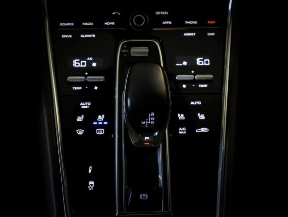 Porsche Panamera II с пробегом 2017 года, цена 5 990 000 рублей, 149273 км, лифтбек, Автокод Объявления