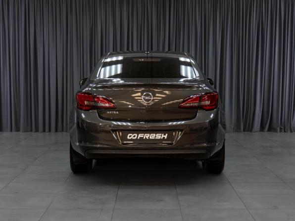 Opel Astra J Рестайлинг с пробегом 2013 года, цена 799 000 рублей, 156400 км, седан, Автокод Объявления