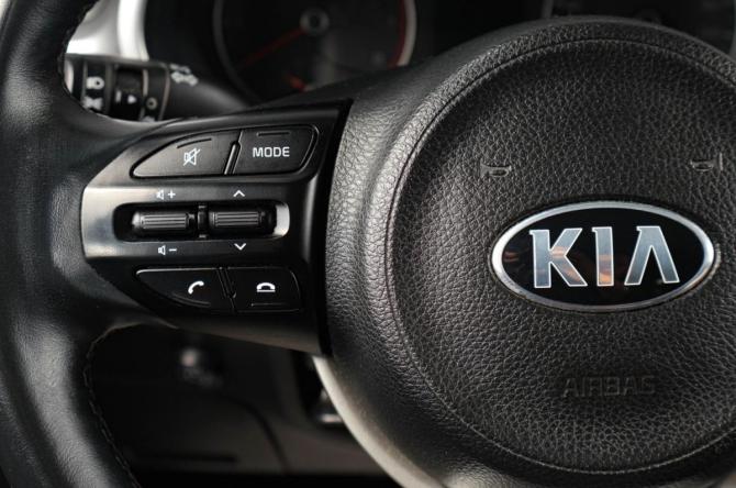 Kia Rio IV Рестайлинг с пробегом 2021 года, цена 1 599 000 рублей, 163000 км, седан, Автокод Объявления