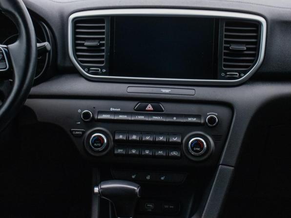 Kia Sportage IV Рестайлинг с пробегом 2021 года, цена 2 595 000 рублей, 56236 км, внедорожник, Автокод Объявления