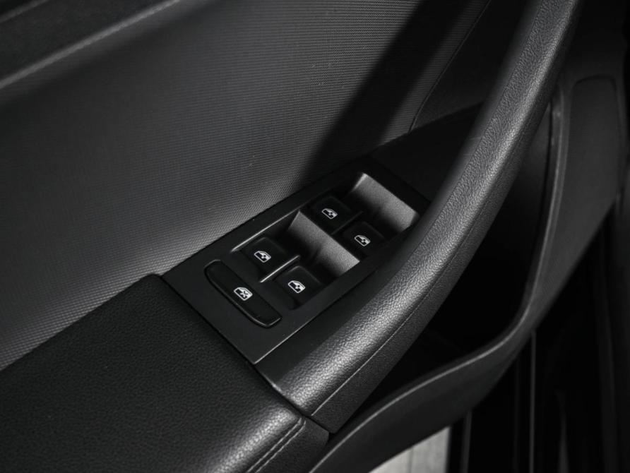Volkswagen Polo VI Ростов-на-Дону  - изображение 17