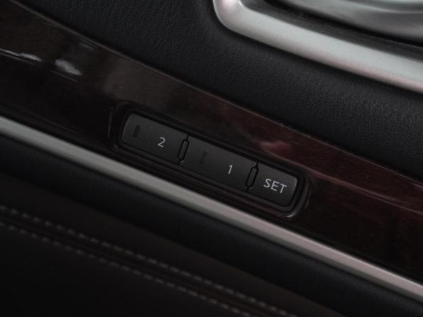 Infiniti QX60 I Рестайлинг с пробегом 2018 года, цена 3 689 000 рублей, 52579 км, внедорожник, Автокод Объявления