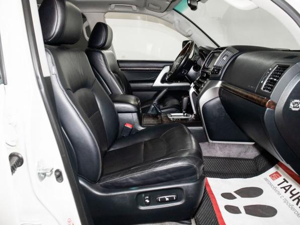Toyota Land Cruiser 200 Series Рестайлинг 1 с пробегом 2014 года, цена 3 565 000 рублей, 407976 км, внедорожник, Автокод Объявления