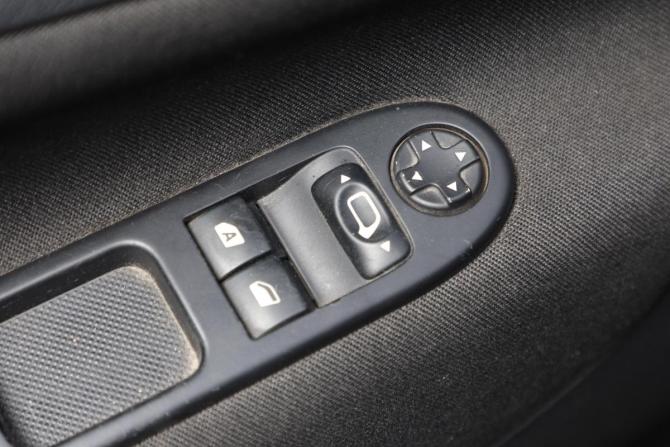 Peugeot 207 I Рестайлинг с пробегом 2009 года, цена 479 000 рублей, 128616 км, хэтчбек, Автокод Объявления