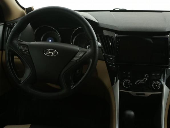 Hyundai Sonata VI (YF) с пробегом 2010 года, цена 870 000 рублей, 184000 км, седан, Автокод Объявления