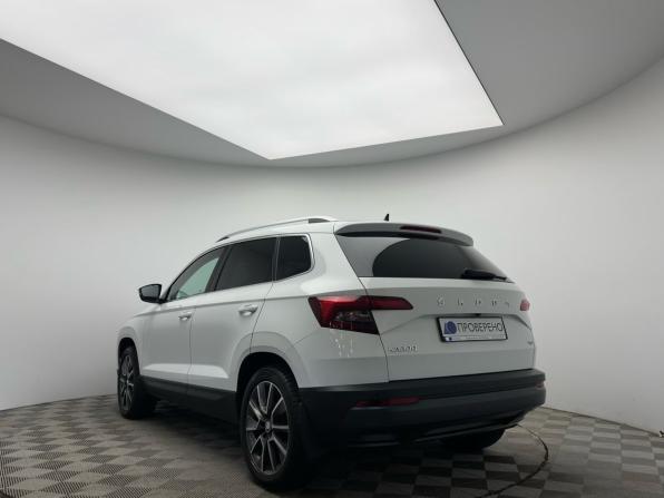 Skoda Karoq I с пробегом 2020 года, цена 2 429 000 рублей, 98215 км, внедорожник, Автокод Объявления