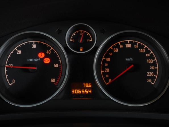 Opel Zafira B Рестайлинг с пробегом 2009 года, цена 599 000 рублей, 306554 км, компактвэн, Автокод Объявления