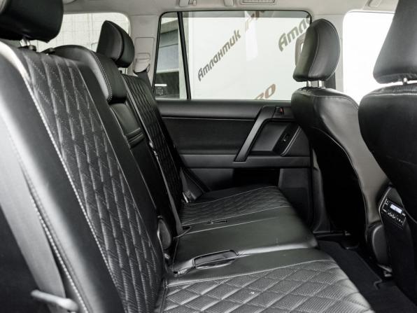Toyota Land Cruiser Prado 150 Series Рестайлинг 2 с пробегом 2017 года, цена 3 652 000 рублей, 196265 км, внедорожник, Автокод Объявления