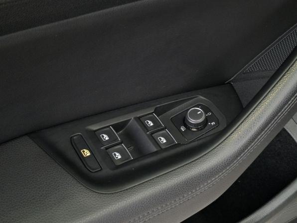 Volkswagen Passat B8 с пробегом 2019 года, цена 2 899 000 рублей, 96255 км, универсал, Автокод Объявления