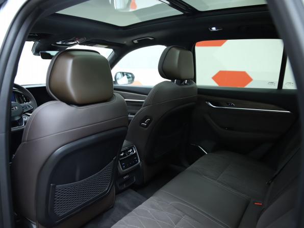 Geely Xingyue L I Рестайлинг 2 с пробегом 2025 года, цена 4 150 000 рублей, 5 км, внедорожник, Автокод Объявления
