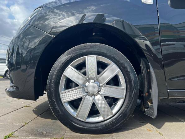 Renault Logan II с пробегом 2017 года, цена 902 200 рублей, 77121 км, седан, Автокод Объявления