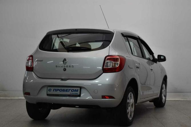 Renault Sandero II с пробегом 2017 года, цена 965 000 рублей, 73040 км, хэтчбек, Автокод Объявления